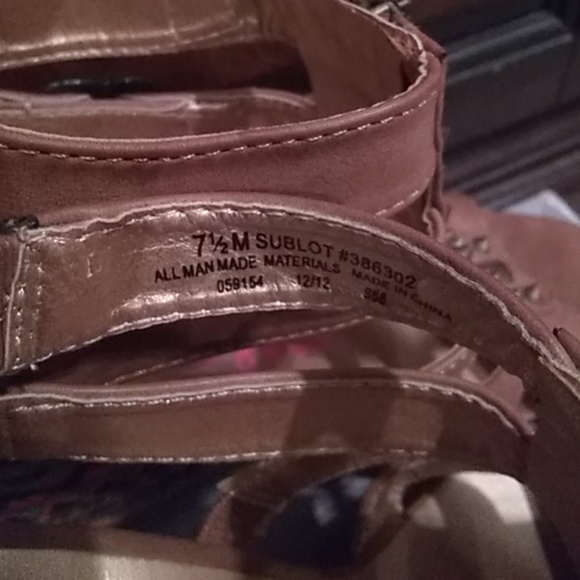 Brown wedges - Picture 3 of 4